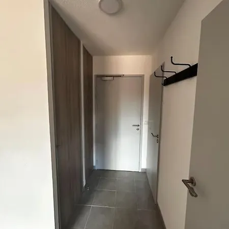 Le Saint Quentin Apartman *